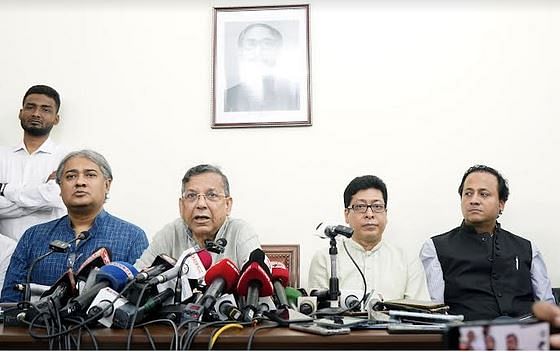 Law, justice and parliamentary affairs minister Anisul Huq speaking speaking at a press briefing at his Gulshan official residence today